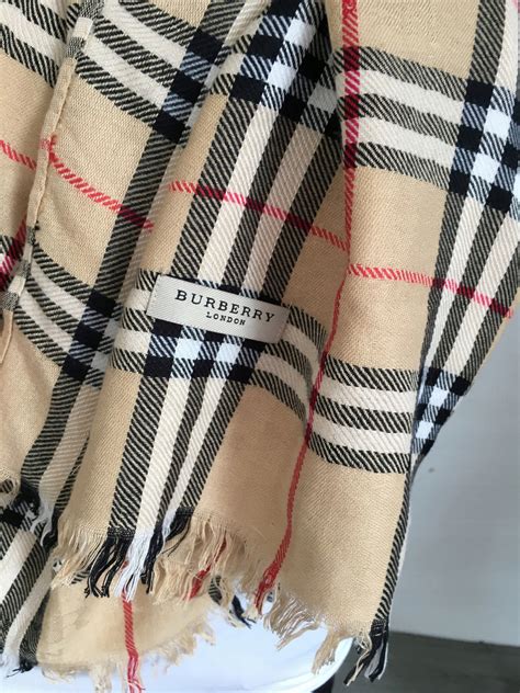 szaliki burberry